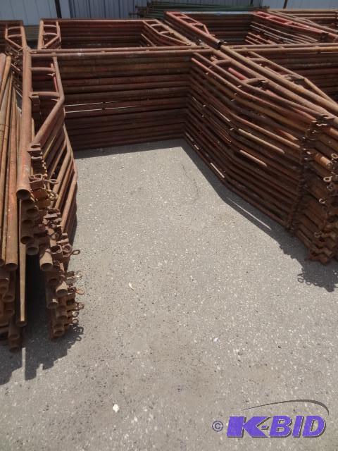 lot 2 image: 16 scaffolding uprights. Walk thru ...