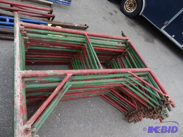 lot 8 image: 4 scaffolding uprights. 60 x 48. 1 ...
