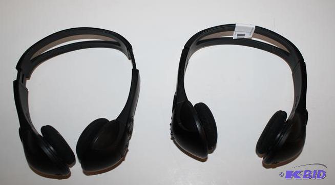 lot 118 image: Two 2-channel wireless headphones f...