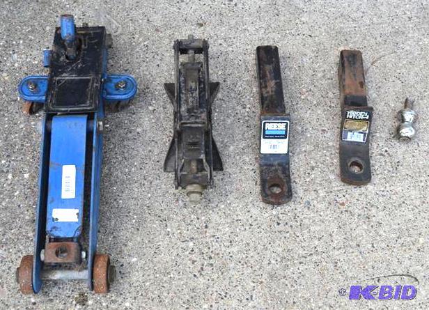 lot 125 image: Hidden Hitch model # 80227 for 6000...