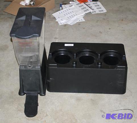 lot 128 image: Drink dispenser and coffee pot hold...