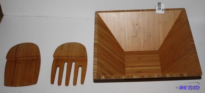 lot 146 image: Pampered Chef bamboo salad bowl wit...