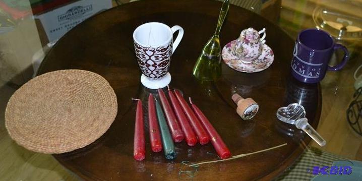 lot 176 image: Beautiful salt & pepper set tha...