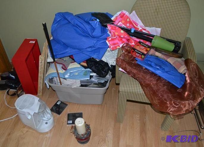 lot 177 image: Xbox games, Sega games, humidifier,...
