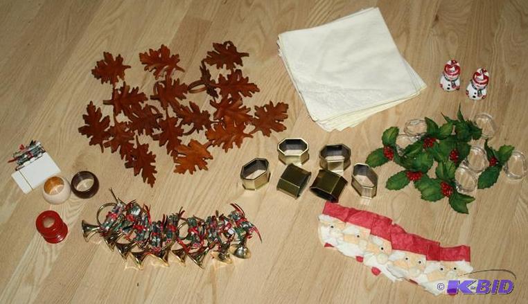 lot 178 image: Christmas decore ...