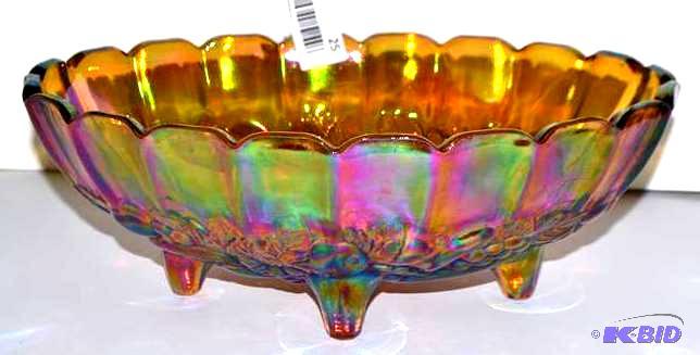 lot 25 image: Carnival glass bowl with peach lust...