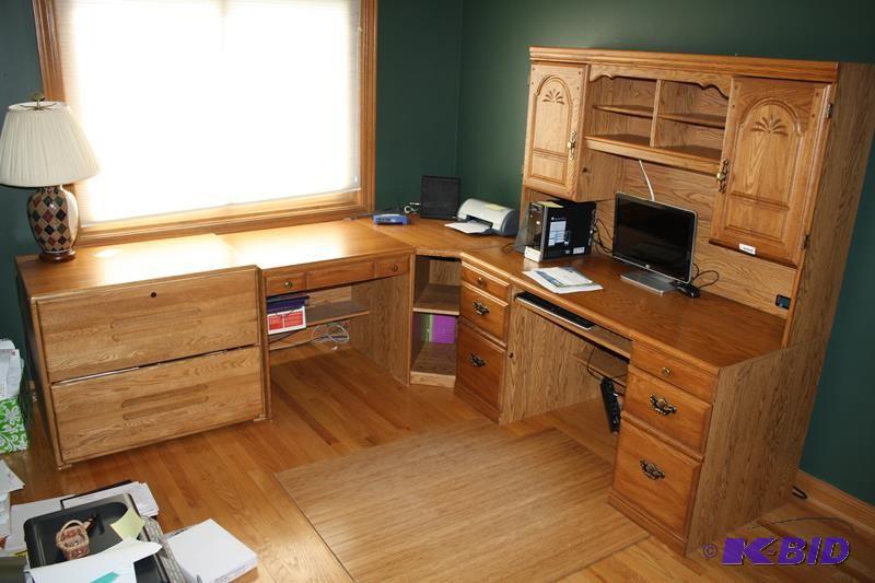 lot 28 image: Oak Finished Corner Computer Desk w...