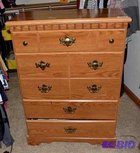 lot 36 image: Beautiful wood dresser 32" x 4...