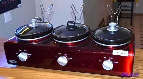 lot 46 image: Bella 3-piece crockpot...