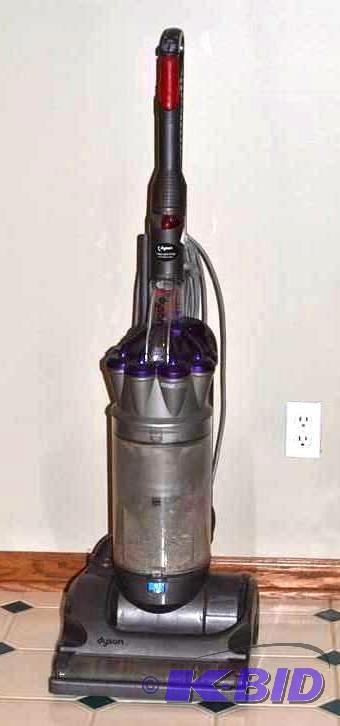 lot 68 image: Dyson Vacuum Needs to be serviced....