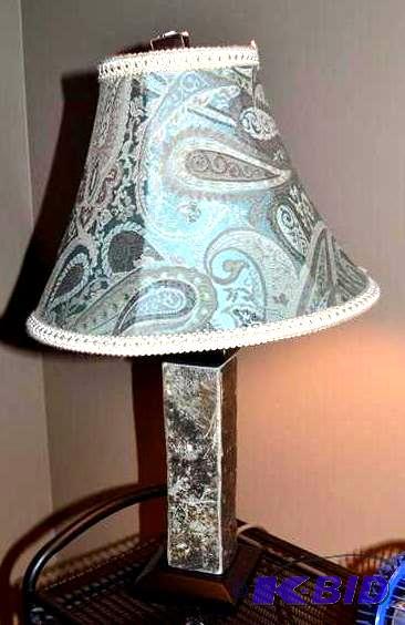 lot 78 image: Colorful table lamp 20x13 in workin...
