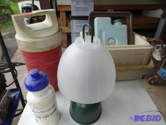 lot 105 image: Battery lantern. Lunch cooler. Iglo...