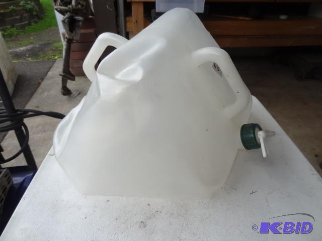 lot 115 image: Coleman 3 gal portable water jug...