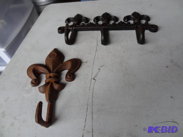 lot 136 image: Metal coat hangers...