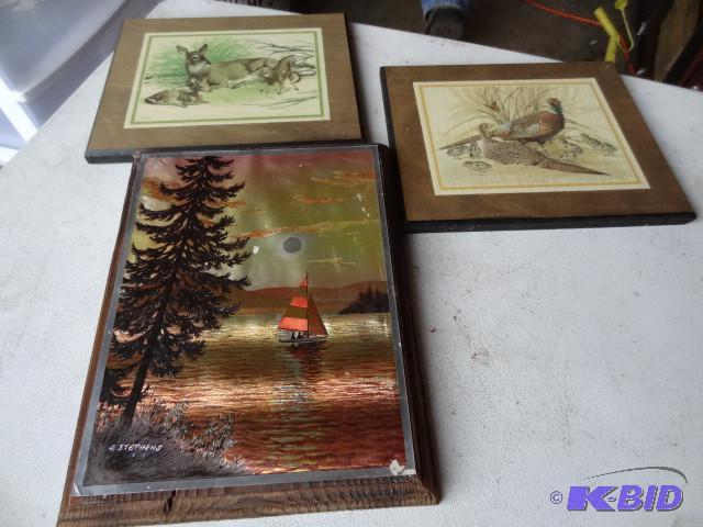 lot 151 image: Vintage wall hanging plaques...