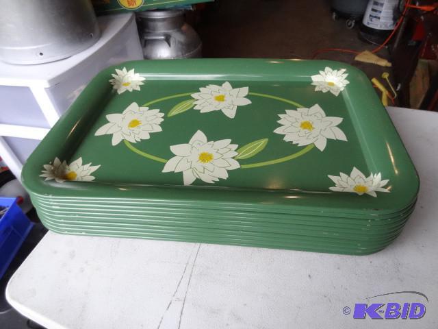 lot 159 image: Metal serving trays. Qty 12...