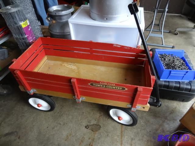lot 179 image: Radio flyer town and country wagon...
