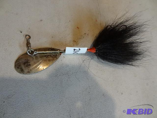lot 210 image: Musky buck tail lure...