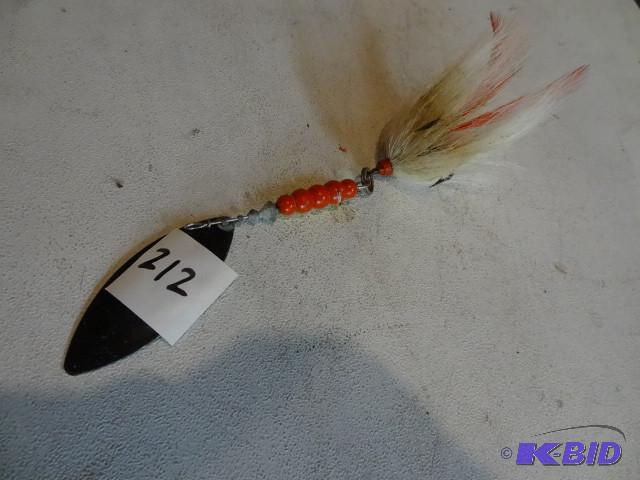lot 212 image: Musky buck tail lure...