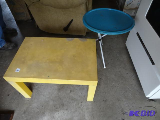 lot 251 image: Plastic table. Fold up metal hangin...