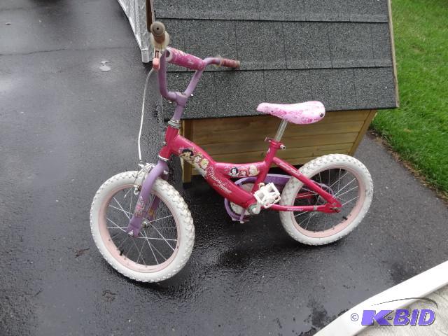 lot 26 image: Huffy princess shimmer bike. 16&quo...