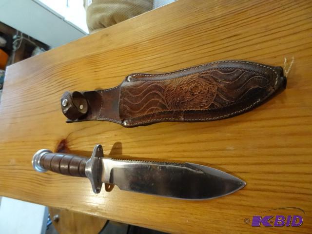 lot 289 image: Hunting knife...