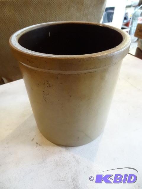 lot 316 image: Red wing crock. 7 12"...
