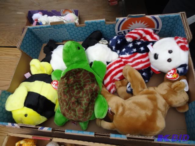 lot 367 image: 5 beanie buddies....