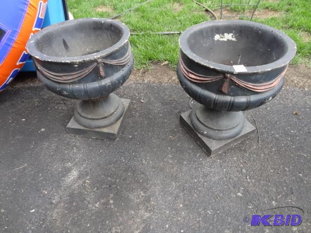 lot 38 image: Concrete urn planters. Heart...