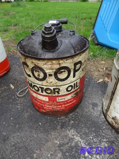 lot 42 image: Vintage oil can...