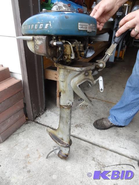 lot 46 image: Vinatge Evinrude outbard motor. Fir...