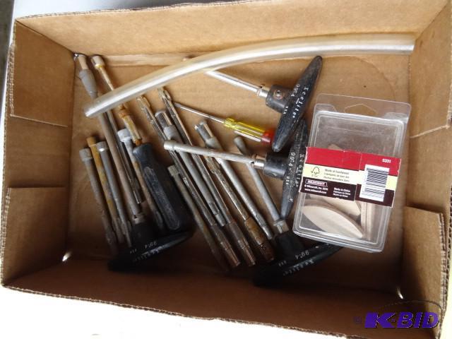 lot 59 image: Misc T handle nut drivers...