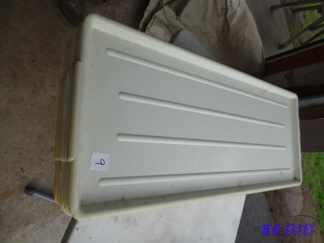 lot 9 image: 10 plastic meat trays. 30 14 x 12 ...