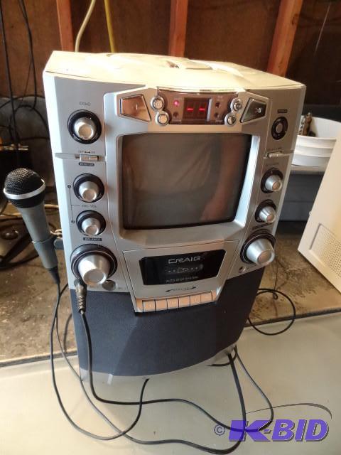 lot 90 image: Craig Karoke machine. CG8227. Power...