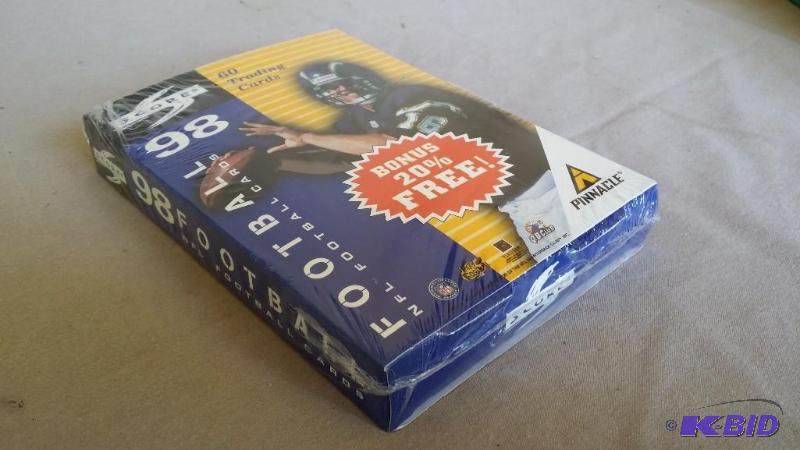 Sealed box of 1998 Pinnacle Footbal...