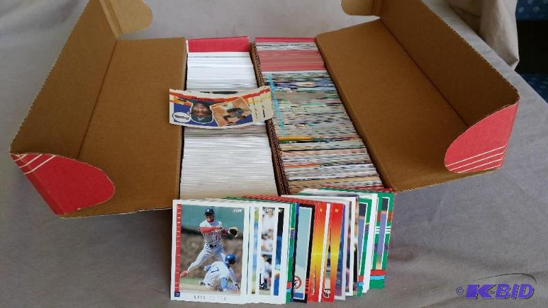 Approx&nbsp1,500 Baseball cards....