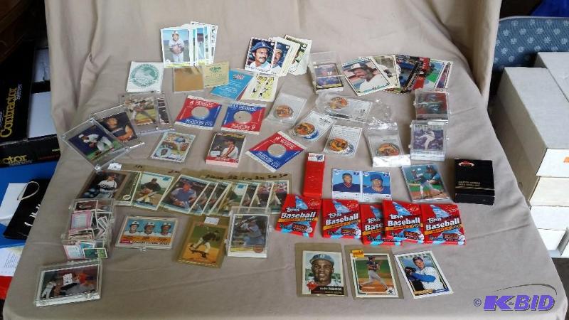 Baseball lot including Kirby Pucket...