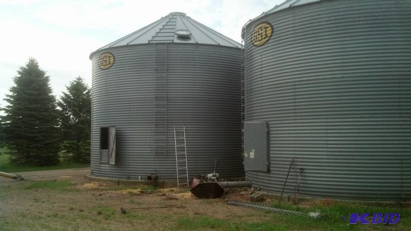 lot 10 image: GSI Grain BIn 30 Bin 5 rings high...