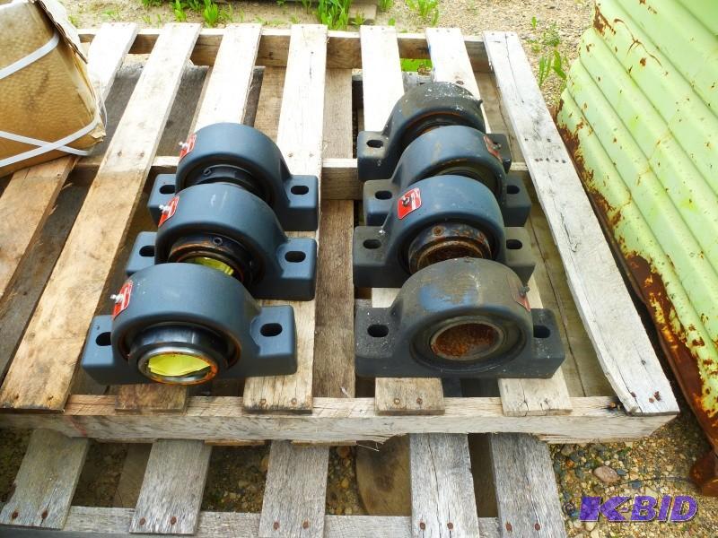 lot 14 image: Browning Bearings 2 516" bea...
