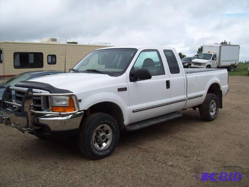 lot 2 image: Ford F250