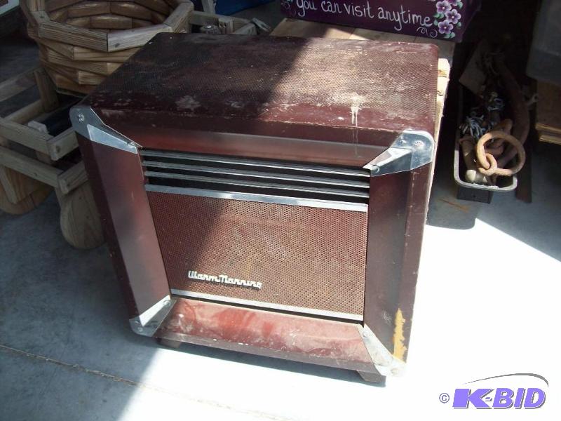 lot 6 image: LP gas stove -perfect for the cabin...
