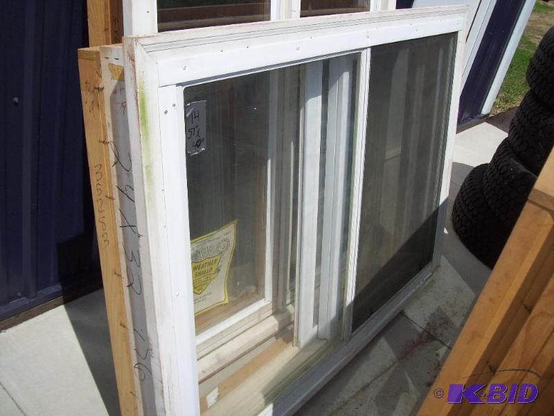 lot 9 image: Window -57" x 40" -good c...