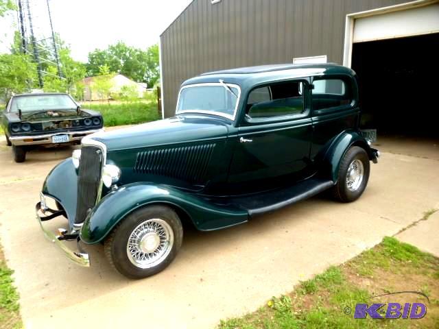 1934 Ford 2 Door Sedan Custom Stree...