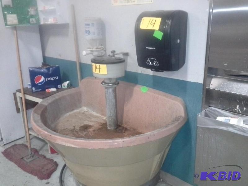 lot 14 image: Hand Washing Station Includes