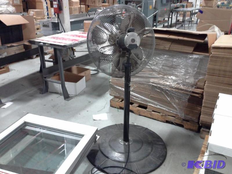 lot 153 image: Floor Fan