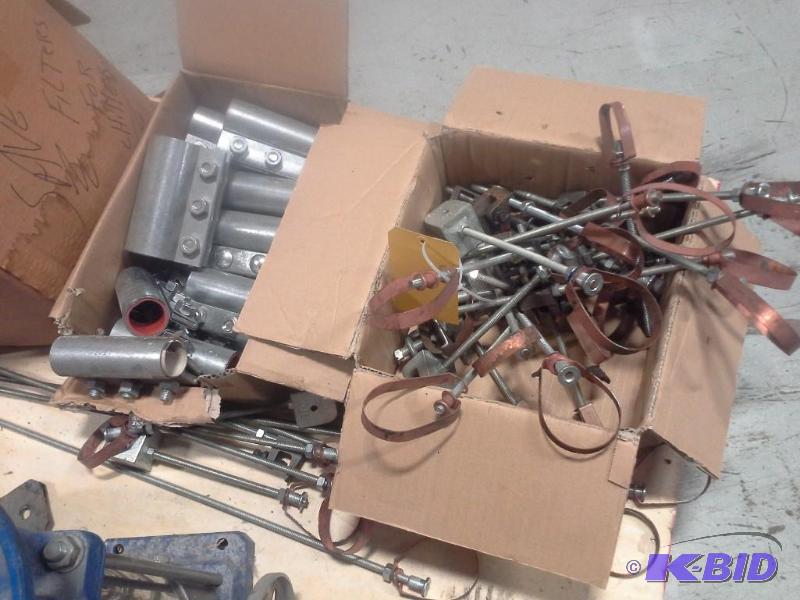 lot 22 image: Hangers And Joiners,