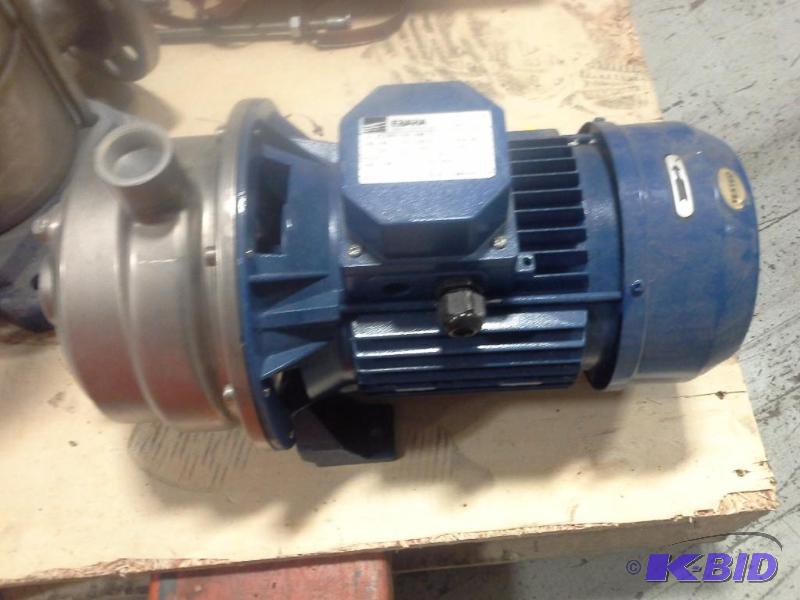 lot 23 image: Ebara Pump,