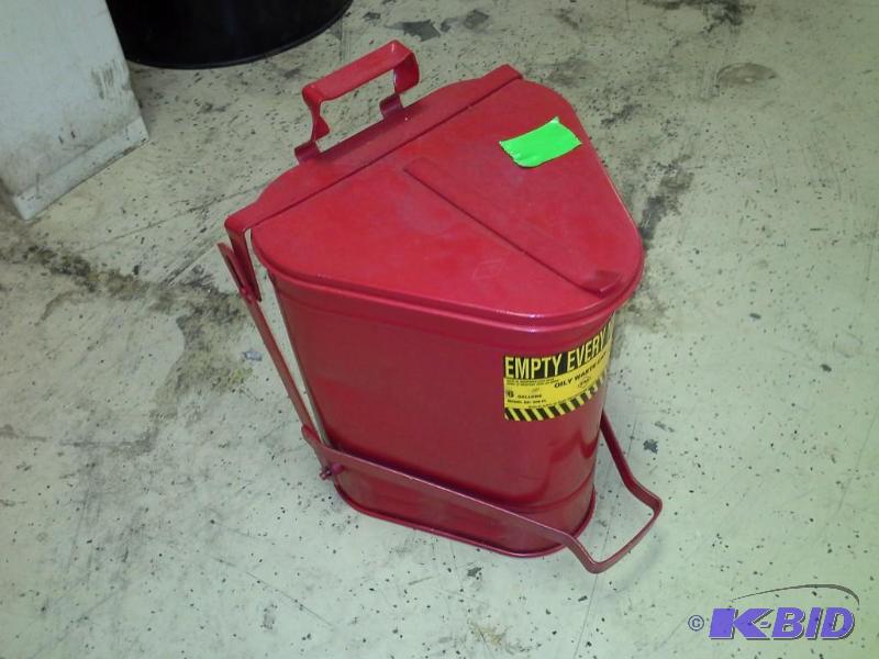 lot 277 image: Oily Waste Can