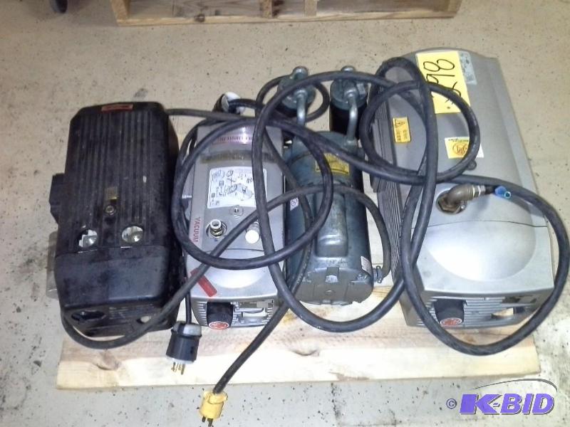 lot 298 image: Pumps