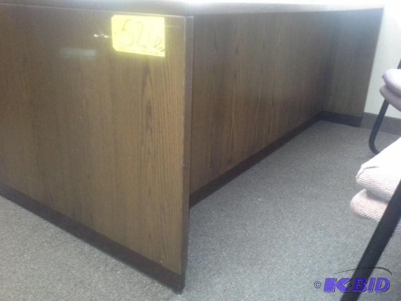lot 526 image: Office Lot